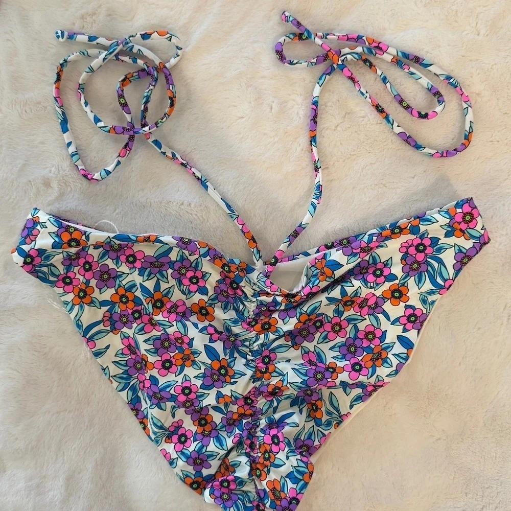 New! Set Frankies Bikinis Flower Farm Floral Bikini Set 31483